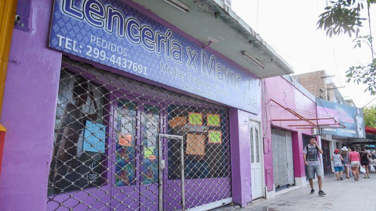 La distribuidora de calle Sarmiento al 600 fue el blanco elegido por los ladrones.