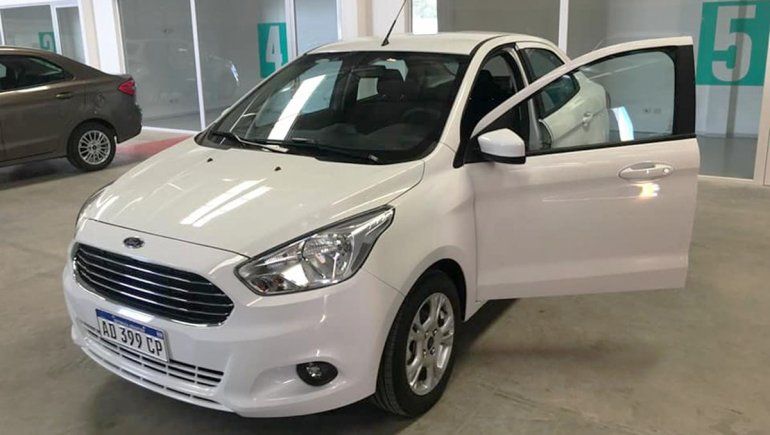 Le robaron el auto a una enfermera del hospital de Cipo