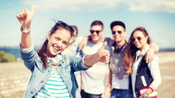 La ciencia lo confirma: a esta edad baja la felicidad (y cuándo vuelve a subir) La ciencia lo confirma: a esta edad baja la felicidad (y cuándo vuelve a subir)