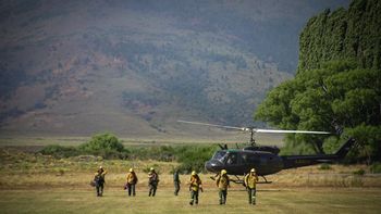 Tras el fuerte viento, convocaron a los bomberos voluntarios para combatir el incendio en Neuquén