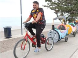 Rubén Luis al mando de su Trencito Patagónico, en Caleta Olivia, Santa Cruz. Rubén Luis al mando de su Trencito Patagónico, en Caleta Olivia, Santa Cruz.