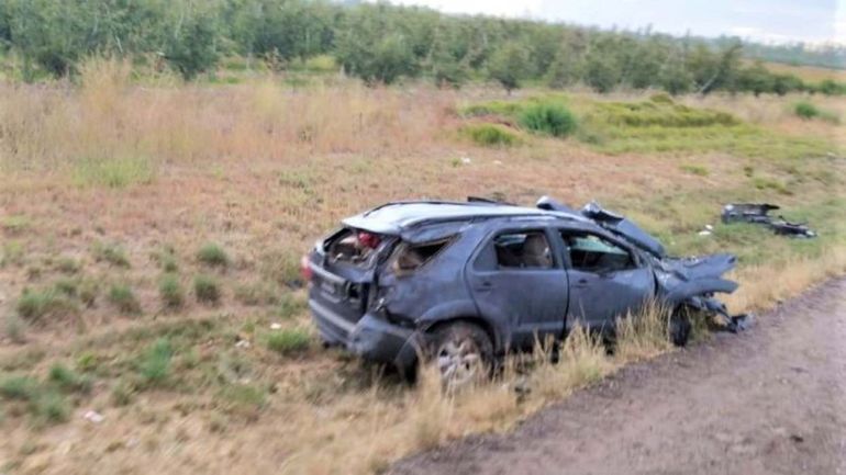 Por esquivar un perro casi se matan en la Ruta 22