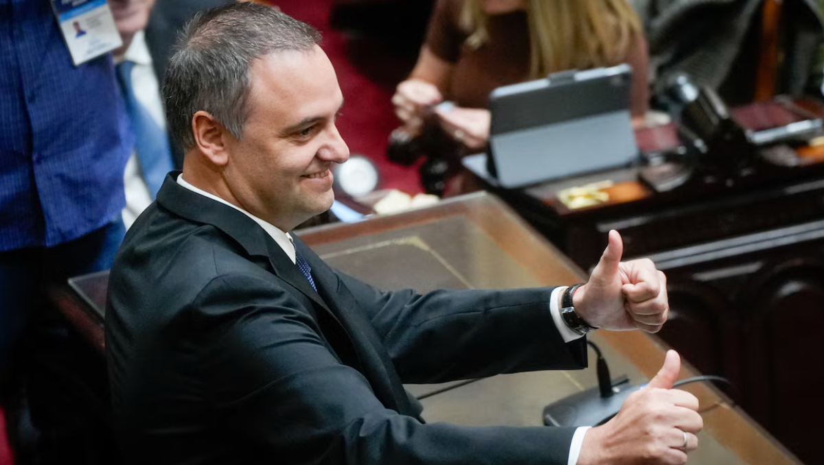 Manuel Adorni, por sugerencia de Bullrich, no irá al Senado.