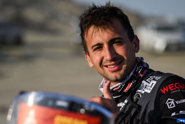 Santiago Rostan superó una etapa durísima y escala posiciones en el rally Dakar