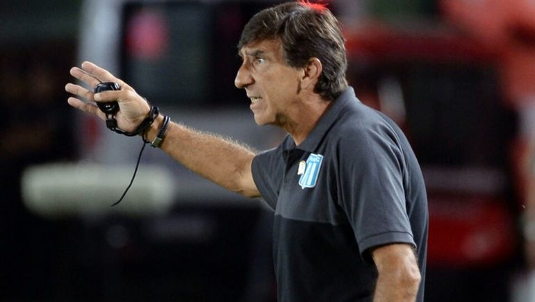Gustavo Costas, criticado por los hinchas de Racing Gustavo Costas, criticado por los hinchas de Racing