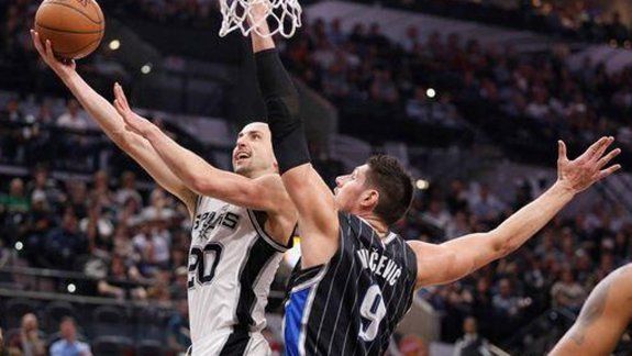 ginobili volvio a su mejor nivel y aporto 13 puntos en una nueva victoria de san antonio