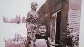 Una escultura y un niño que hicieron historia en Zapala | LM Neuquen Una escultura y un niño que hicieron historia en Zapala