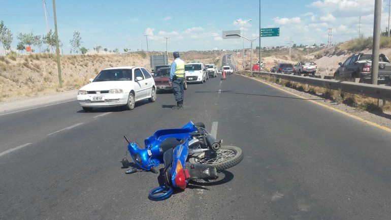 Dos motociclistas heridos en un choque en la Ruta 7