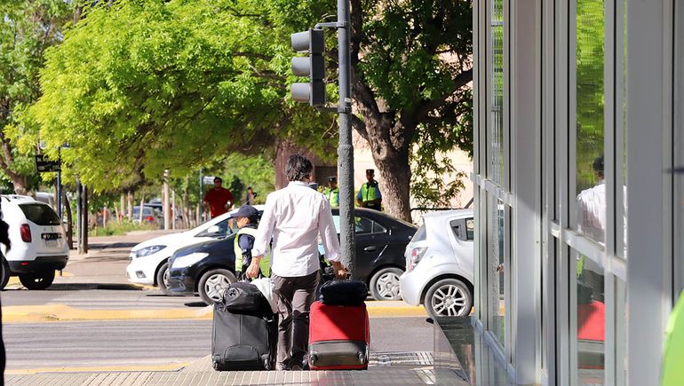 Analizan flexibilizar exigencias a hoteles para acompañar el auge turístico de Neuquén