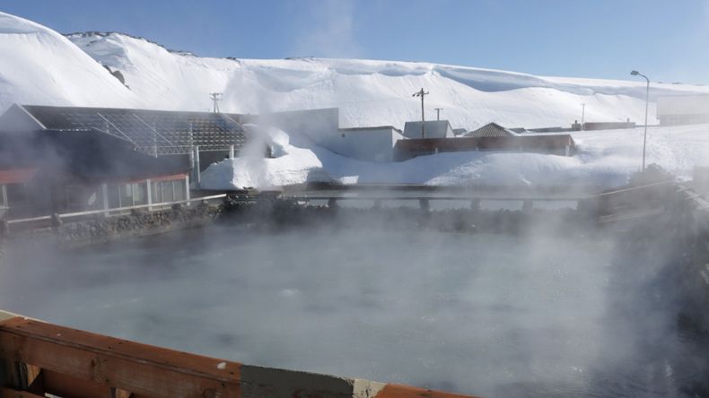 Comienza la temporada de Termas Nieve en Copahue: aguas termales y paisajes nevados | LM Neuquen Comienza la temporada de Termas Nieve en Copahue: aguas termales y paisajes nevados