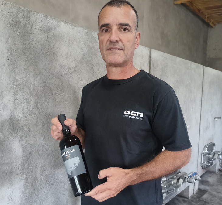 "Tenés que cambiar el chip": Pablo dejó los agroquímicos para producir vino sin aditivos. "Tenés que cambiar el chip": Pablo dejó los agroquímicos para producir vino sin aditivos.