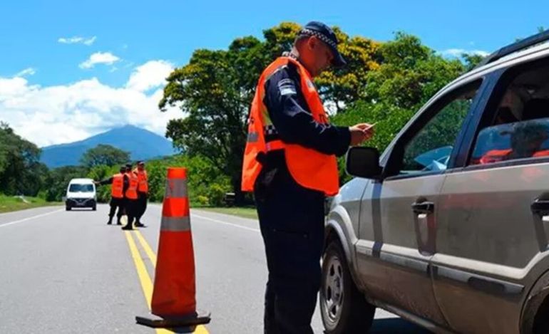 La falta de alguno de los papeles exigidos por la normativa vigente puede derivar en multas. La falta de alguno de los papeles exigidos por la normativa vigente puede derivar en multas.