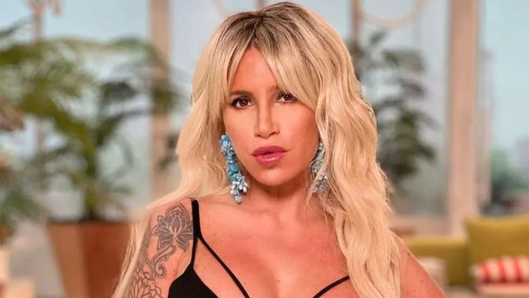 Flor Peña posó con su nuevo look.