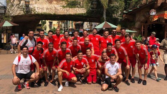 El plantel pasó el lunes en un parque de diversiones.&nbsp;