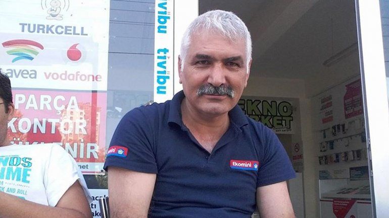 El turco Ayhan Uzun tomó una trágica decisión. Tenía 54 años.