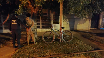 Tras robo y persecución, uno de los sujetos intentó evitar la detención usando a su hija como escudo