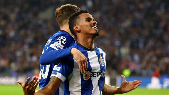 ¿Golazo o se lo comió el arquero? Galeno le dio la victoria al Porto sobre la hora ante Arsenal