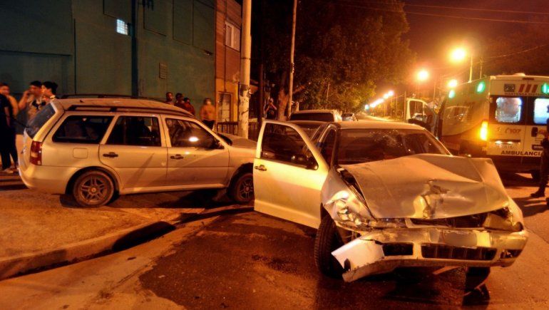 Conductor borracho se llevó puestos tres autos: dio 2,09 en alcoholemia