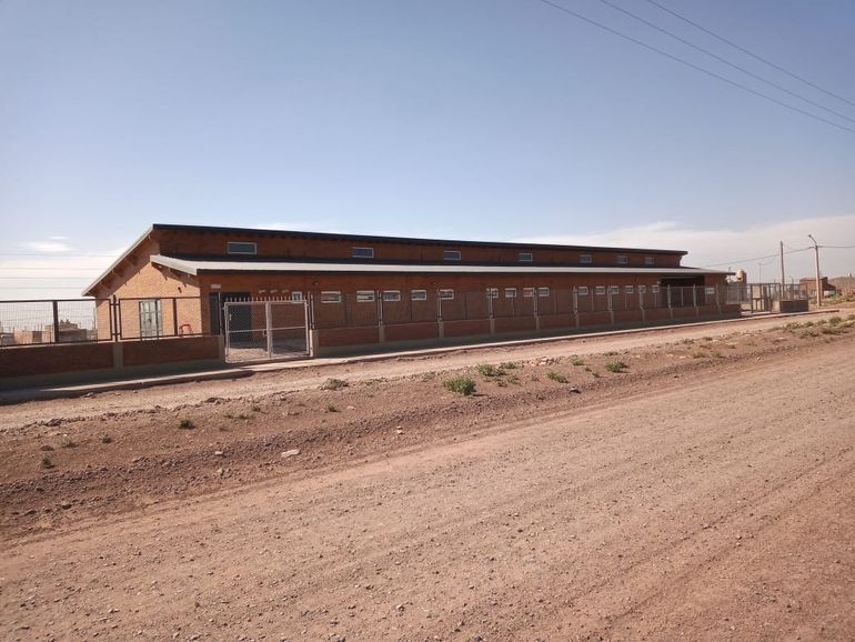 Se inaugura una escuela con un diseño único en Añelo