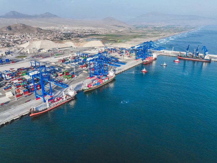 El corredor marítimo Perú–China transforma la cadena de suministro transpacífica, consolidando a Chancay como hub estratégico del Pacífico Sur. El corredor marítimo Perú–China transforma la cadena de suministro transpacífica, consolidando a Chancay como hub estratégico del Pacífico Sur.