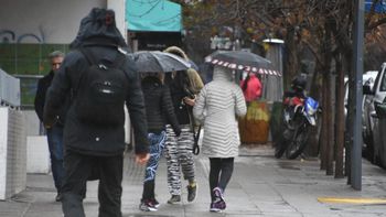 Por estas días, es llamativo a pesar de las fuertes heladas y bajas temperaturas, que el SMN no haya emitido ningún tipo de alerta climática, pero esto tiene una explicación. Por estas días, es llamativo a pesar de las fuertes heladas y bajas temperaturas, que el SMN no haya emitido ningún tipo de alerta climática, pero esto tiene una explicación.