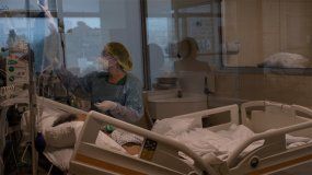 Chile supera los 118.000 contagios: hospitales colapsados y cambio en el gobierno