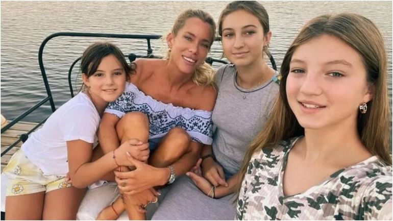 Nicole Neumann y sus hijas Nicole Neumann y sus hijas