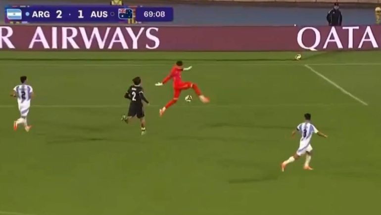El insólito blooper del arquero de la Selección sub 20 que le costó un gol ante Australia y se volvió viral