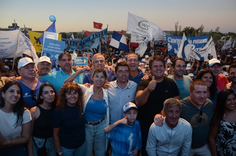 Con un acto multitudinario, el MPN lanzó su campaña rumbo al 16 de abril