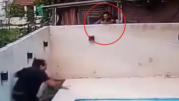 mato a su vecino porque le molestaba la musica, se atrinchero y murio abatido por la policia mato a su vecino porque le molestaba la musica, se atrinchero y murio abatido por la policia