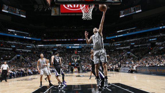 manu ginobili volvio y se lucio con los spurs 