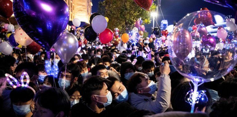 Wuhan celebró el año nuevo sin restricciones sanitarias