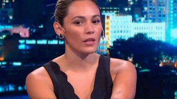 rocio oliva va a la tv con un custodio oculto rocio oliva va a la tv con un custodio oculto