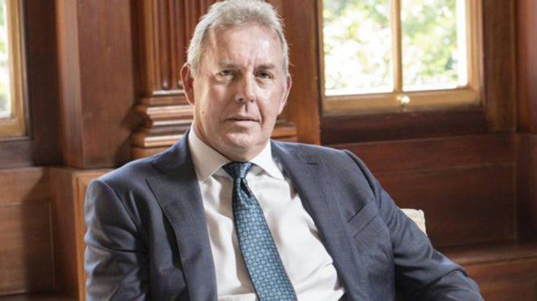 Tras el cruce con Trump, renunció el embajador británico en EE.UU.