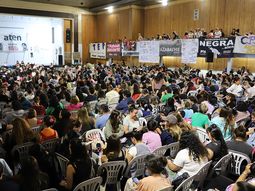 La asamblea de docentes de ATEN Capital. La asamblea de docentes de ATEN Capital.