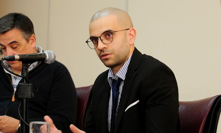Uno de los candidatos a jueces durante la reunión de la comisión de Asuntos Constitucionales de la Legislatura. Uno de los candidatos a jueces durante la reunión de la comisión de Asuntos Constitucionales de la Legislatura.