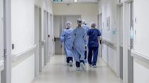 cambios en las residencias medicas: priorizaran a los profesionales formados en el pais