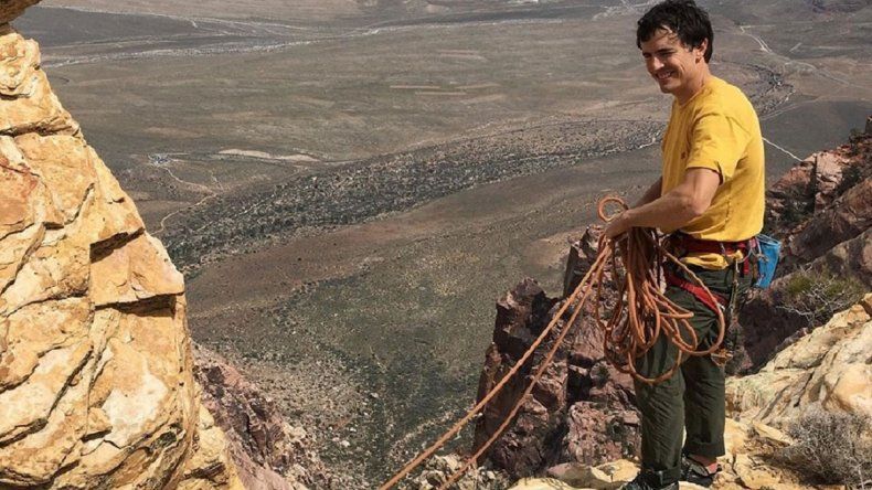 Un prestigioso alpinista murió tras caer al vacío