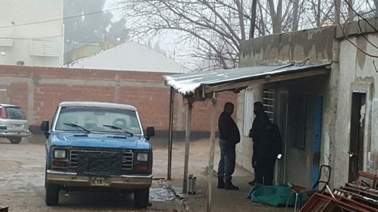 Un indigente murió en las puertas del acceso de Desarrollo Social de Cutral Co