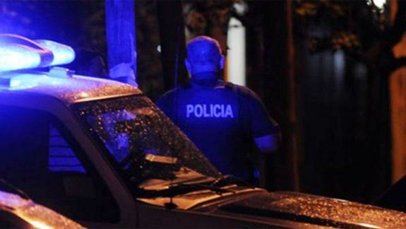 Una mujer murió baleada en medio de una persecución policial