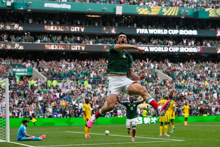 Raúl Jiménez y su gol mundialista.
