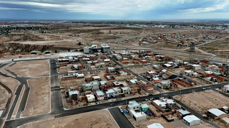 Mariano Gaido inauguró 70 cuadras de asfalto en el barrio del Polo Tecnológico | LM Neuquen Mariano Gaido inauguró 70 cuadras de asfalto en el barrio del Polo Tecnológico