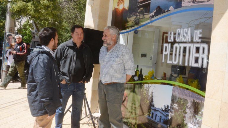 La casa abrió ayer. Estuvo el jefe comunal de Plottier