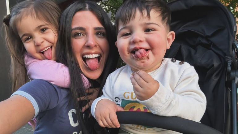 Valentina Cervantes y sus hijos