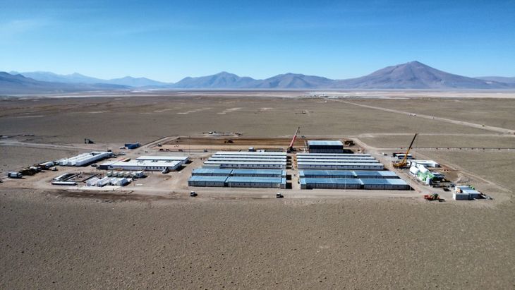 Proyecto Rincón (Río Tinto): El primer proyecto minero aprobado bajo RIGI (mayo 2025), con capacidad para producir 53.000 toneladas anuales de carbonato de litio de grado batería. Proyecto Rincón (Río Tinto): El primer proyecto minero aprobado bajo RIGI (mayo 2025), con capacidad para producir 53.000 toneladas anuales de carbonato de litio de grado batería.