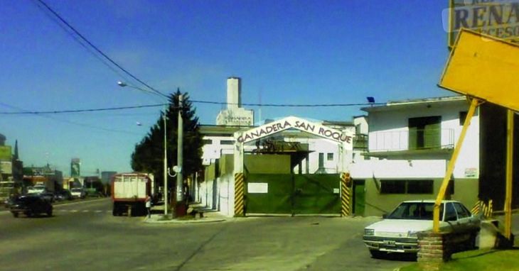 La planta bonaerense ces&oacute; operaciones en medio de tensiones en el mercado de la carne y un consumo interno debilitado.