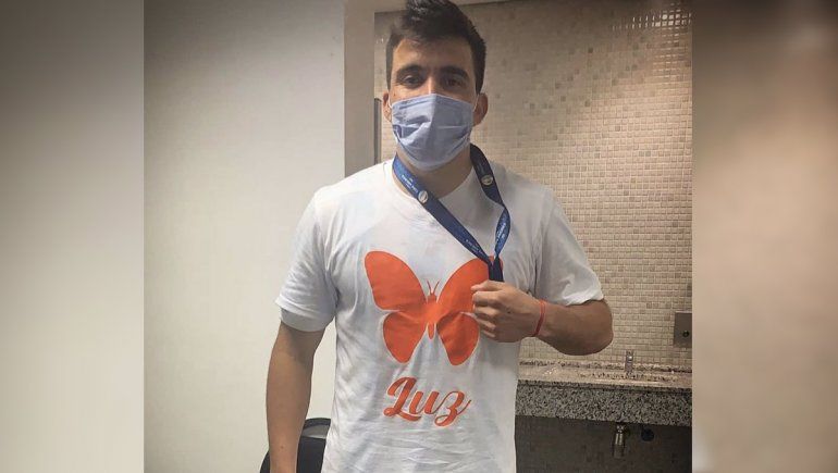 La triste historia detrás de la remera que lució el Huevo Acuña en los festejos