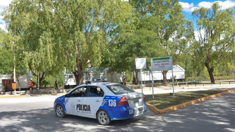 El incidente ocurrió la noche del martes en el balneario Sandra Canale ubicado en calle Gatica al fondo en el río Limay.