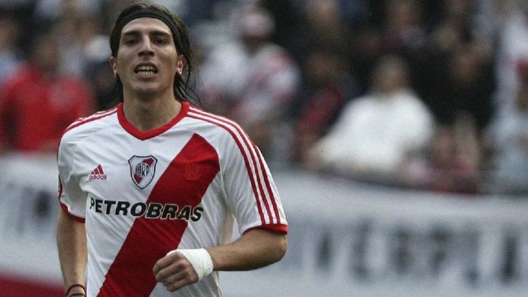 Carlos Arano fue campeón con Racing y descendió con River en 2011.
