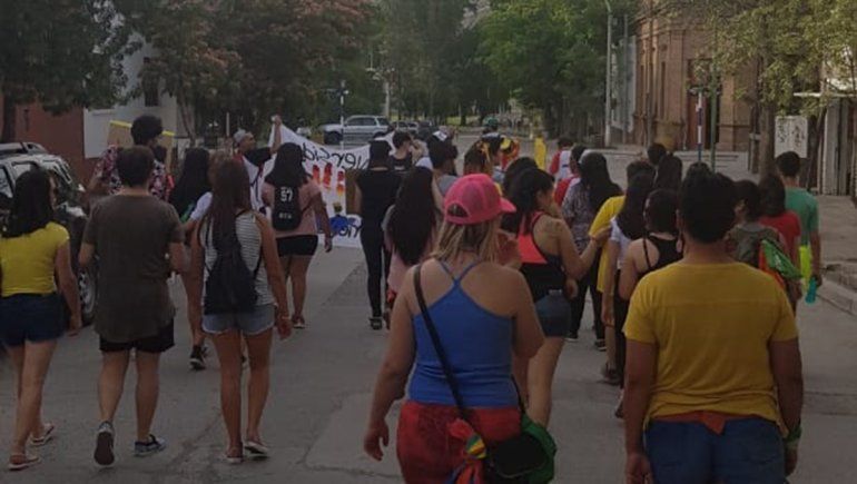 El norte neuquino tuvo su primera Marcha del Orgullo LGBTQI+
